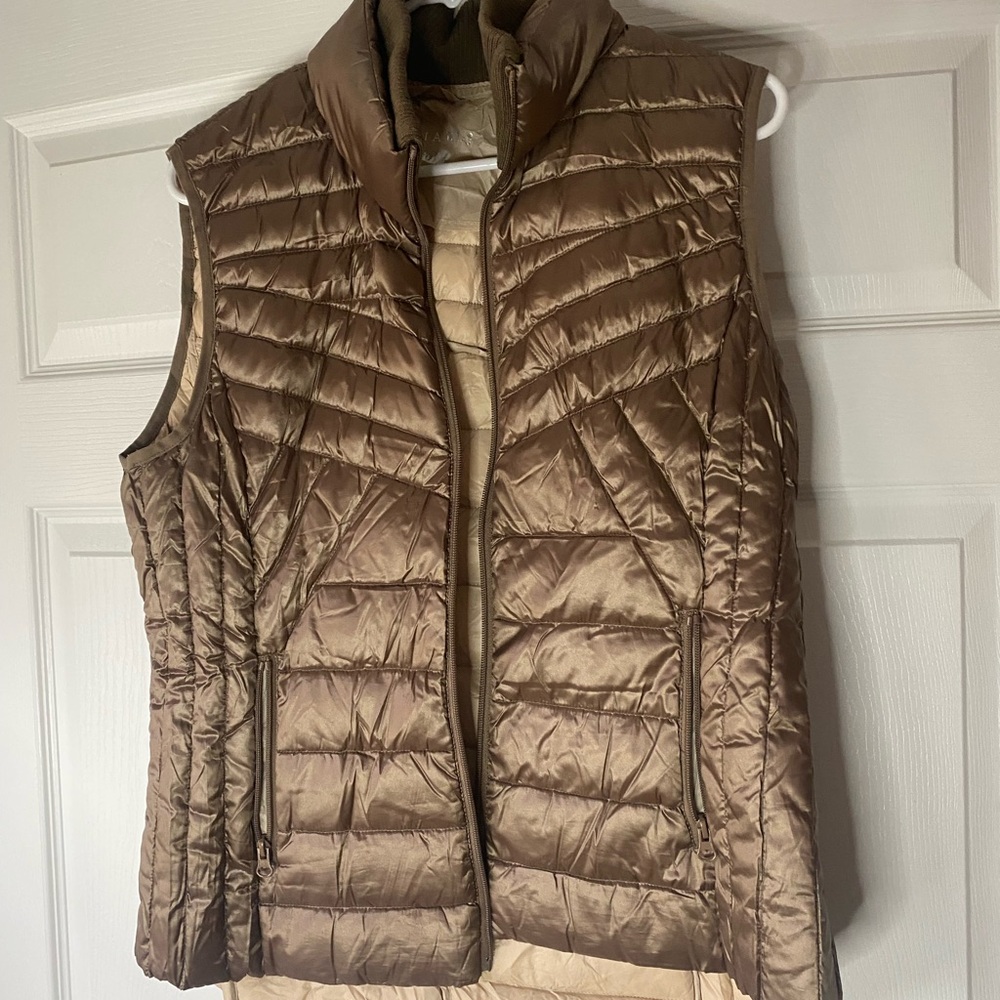 Stylish Bernardo Brown Puffer Vest